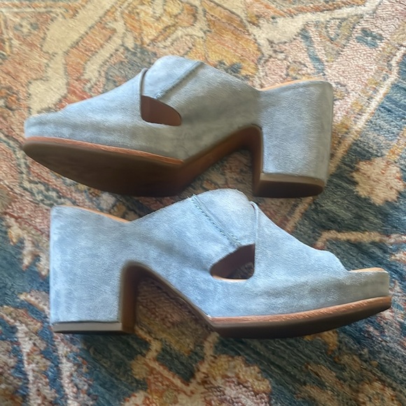 KORK-EASE Light Blue Suede Platform Slides. Comfy cute! - Picture 2 of 9